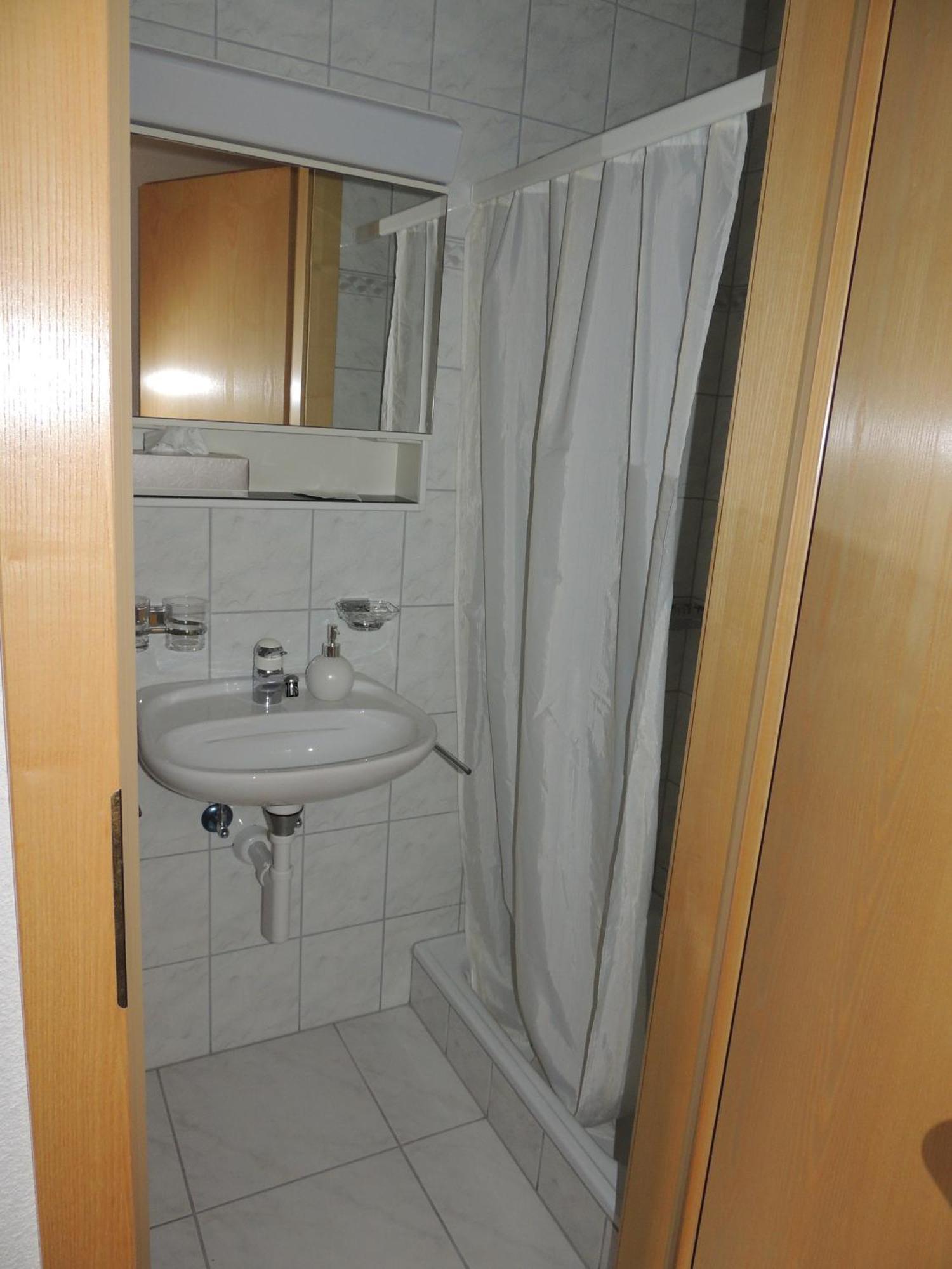 Hotel BZ Sunnahof Obersaxen Zimmer foto